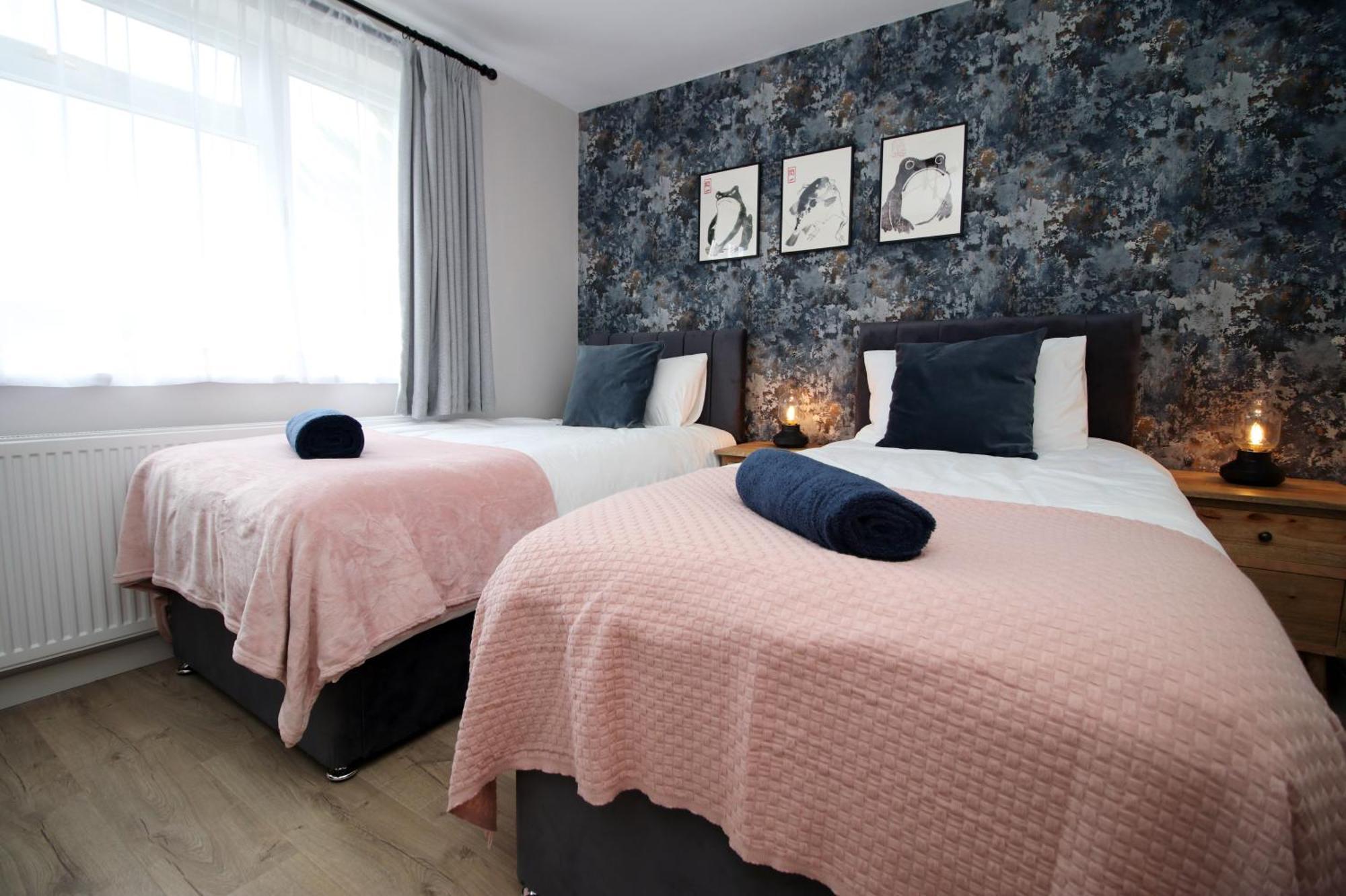 Stylish Home In Bath With Driveway Parking, 10Min From City Dış mekan fotoğraf